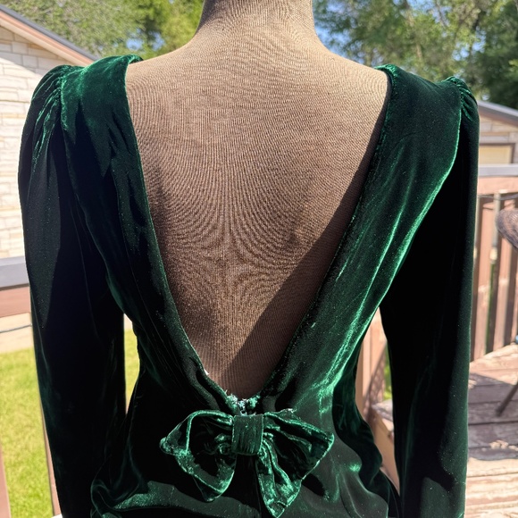 Stunning Vintage 80s Green Velvet Plunging Back Dress - Picture 1 of 13